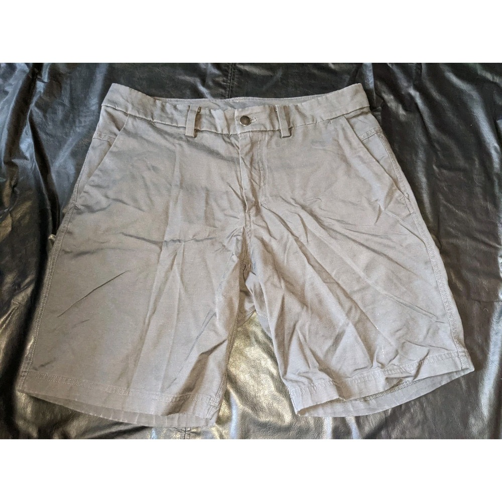 Lululemon Men's Commission Shirts Size 32 Gray 9 Inch Inseam Pockets Zippers ABC